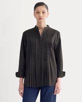 womens-pleated-shirt-in-silky-cotton-black | primary
