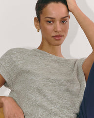 womens-perform-tee-heathered-olive