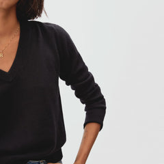 womens-cashmere-vneck-black | alt