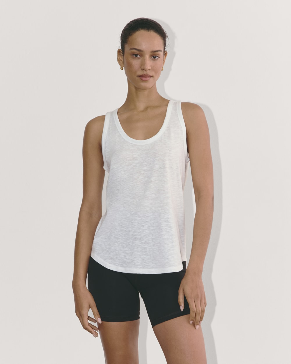 womens-perform-tank-white | primary