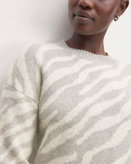 womens-alpaca-tiger-jacquard-crewneck-heathered-grey-snow