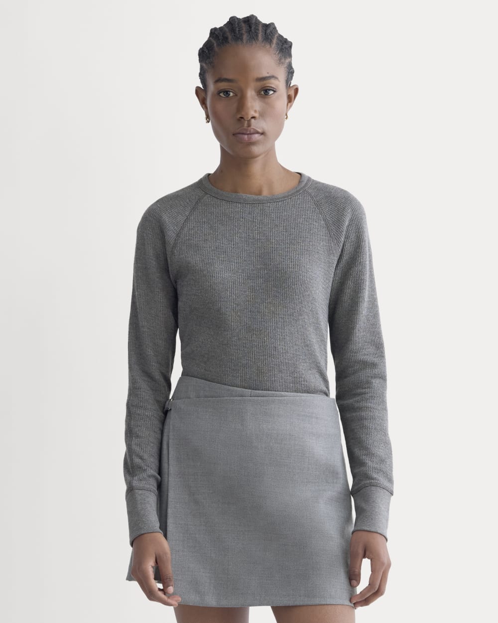 womens-slim-fit-crew-in-cozy-waffle-heathered-charcoal | primary