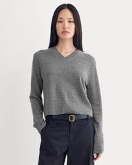 womens-cashmere-cropped-high-v-sweater-heather-charcoal | primary