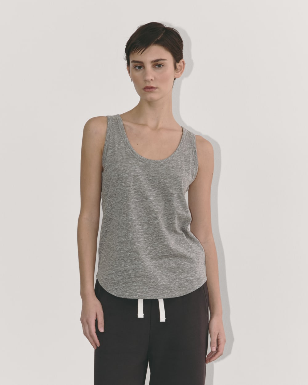 womens-perform-tank-heathered-black | primary