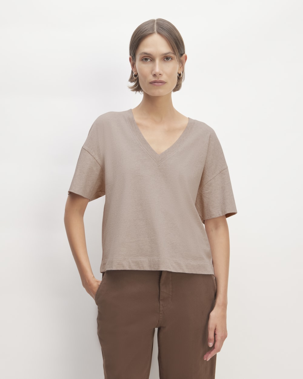 womens-organic-ctn-boxy-v-tee-burnt-sugar | primary