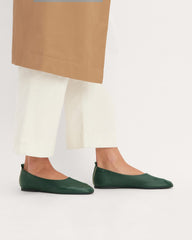 womens-day-glove-scarab | alt