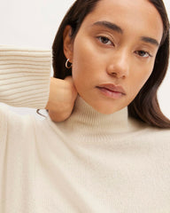 womens-recashmere-oversized-turtleneck-bone