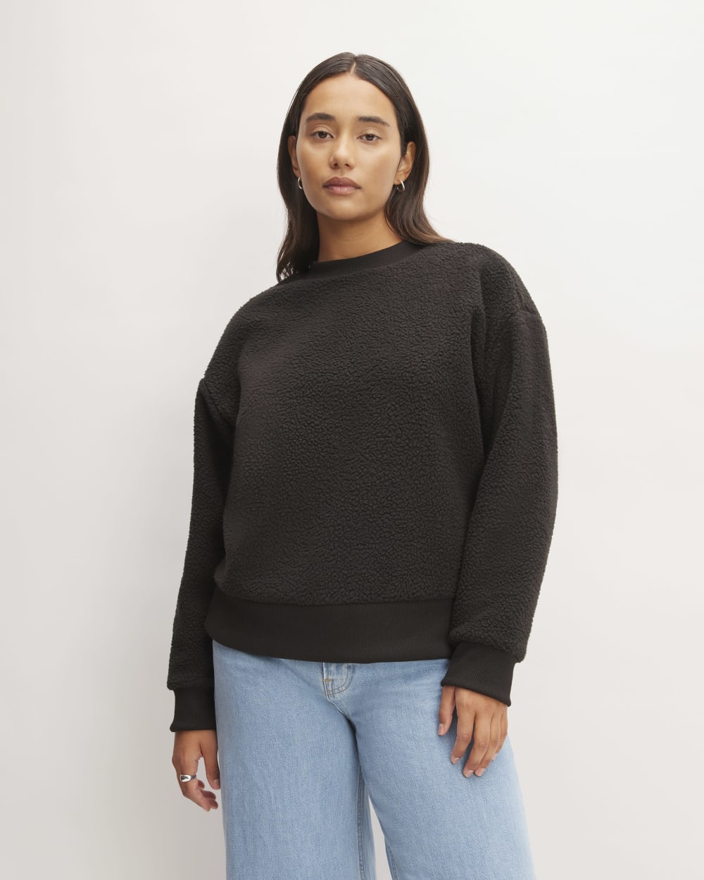 womens-renew-fleece-oversized-crew-black | primary