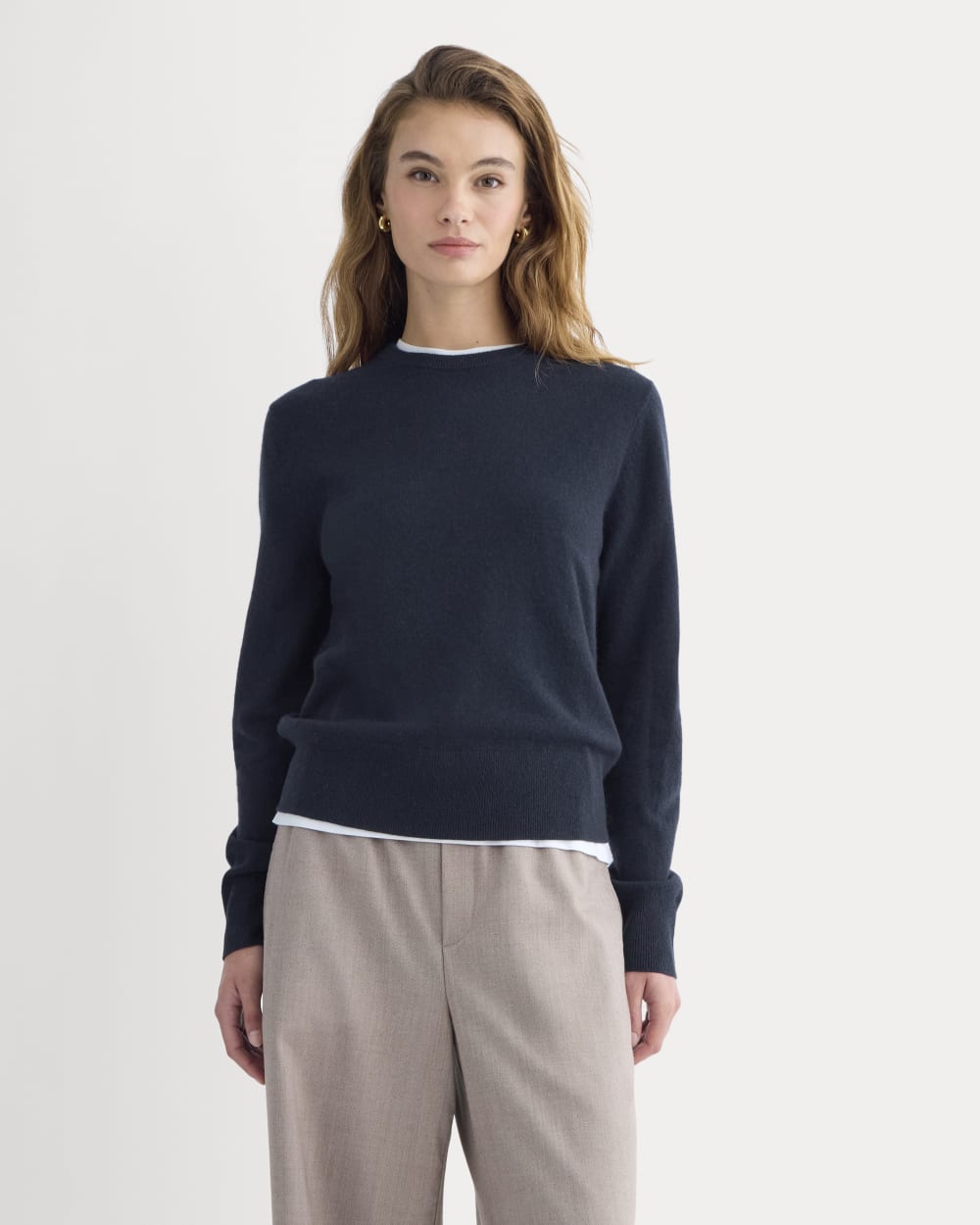womens-cashmere-slim-crew-sweater-navy | primary