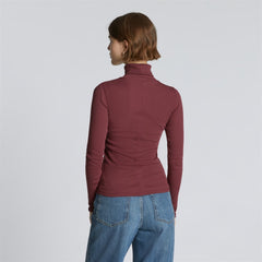 womens-supima-rib-turtleneck-brandy