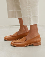 womens-new-modern-loafer-camel | alt