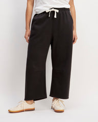 womens-retrack-barrel-sweatpant-black