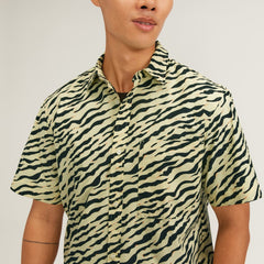 mens-poplin-short-sleeve-shirt-pale-yellow-tiger-stripe