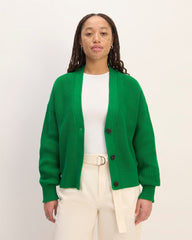 womens-organic-cotton-relaxed-cardigan-grass-green | primary