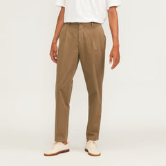 mens-organic-cotton-pleated-chino-toasted-coconut