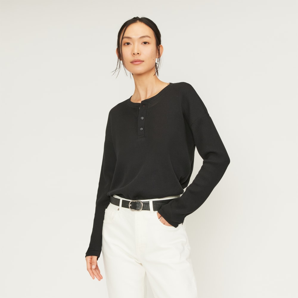 womens-organic-ctn-waffle-henley-washed-black | primary