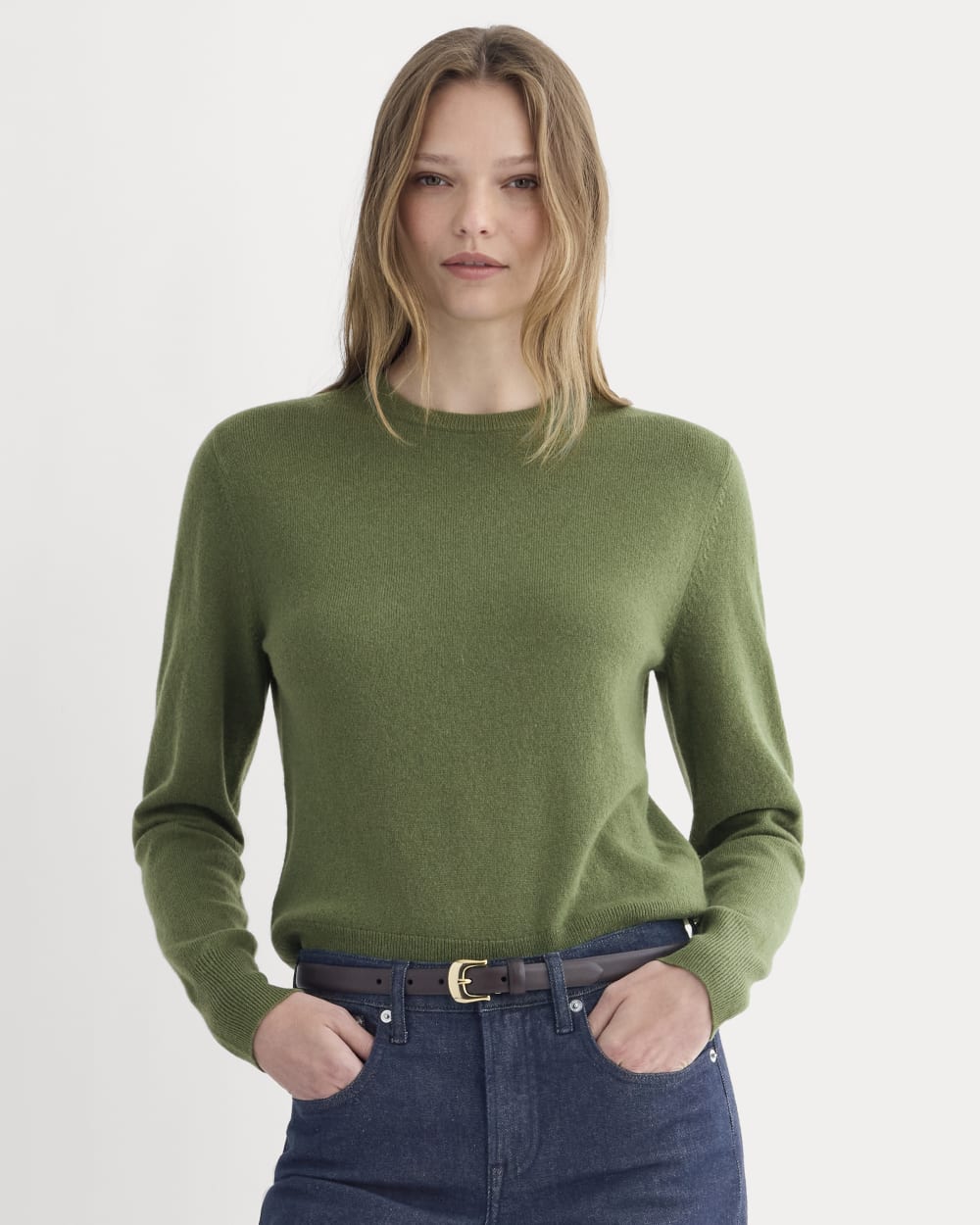 womens-cashmere-slim-crew-sweater-forest-green | primary