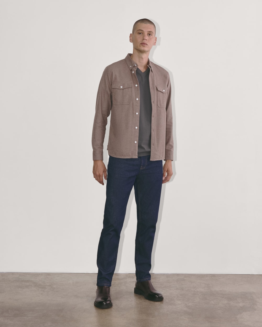 mens-essential-organic-v-tee-uniform-graphite | alt