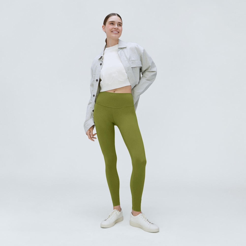womens-perform-legging-cropped-pear