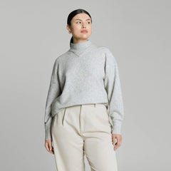womens-bouncy-wool-sweater-heathered-grey | primary