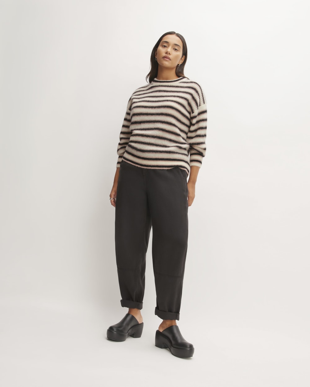 womens-alpaca-crew-black-creme-bone