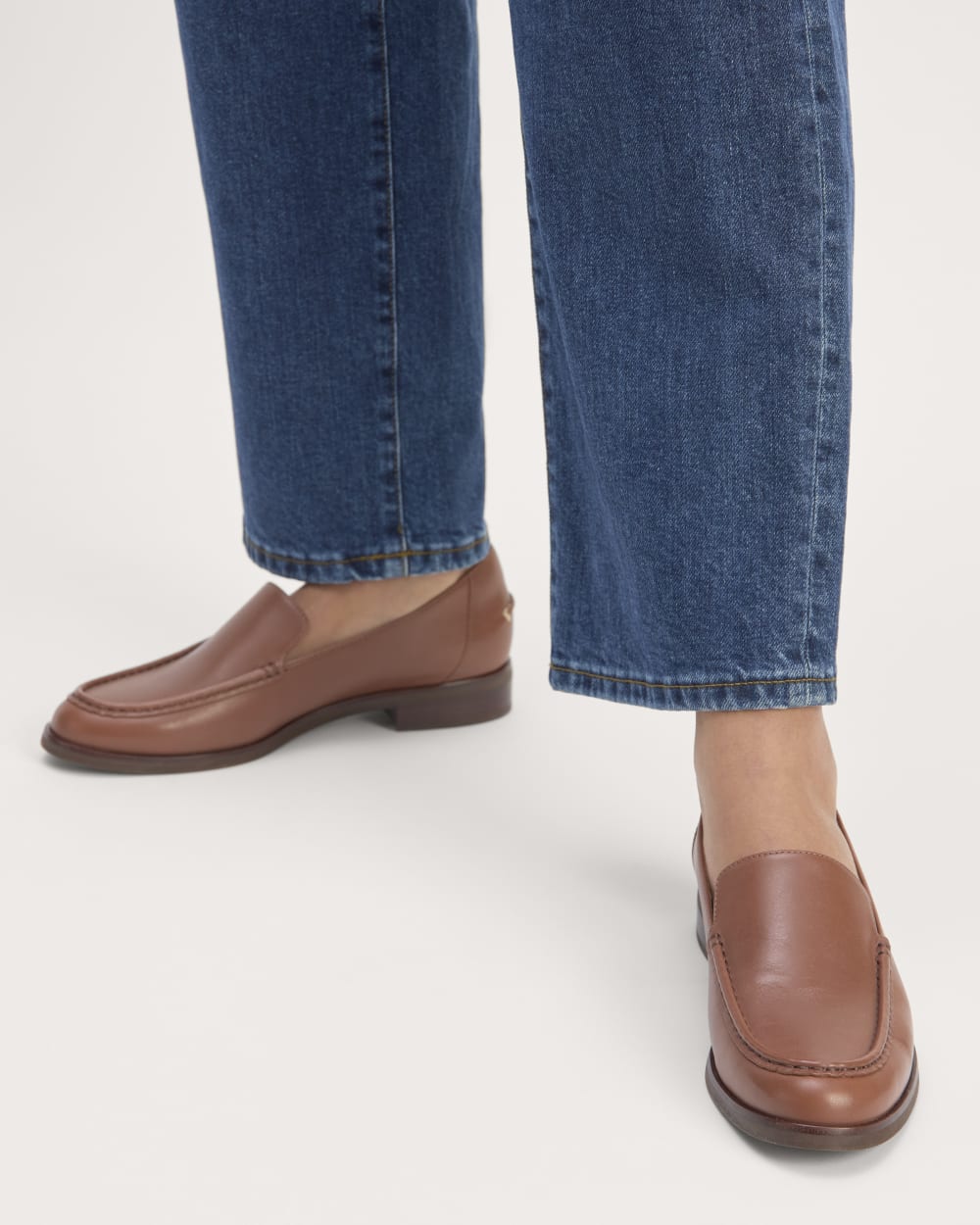 womens-leather-modern-loafer-rum | alt