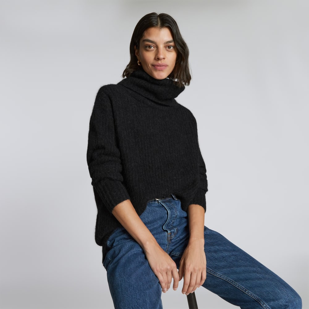 womens-alpaca-oversized-turtleneck-heathered-black