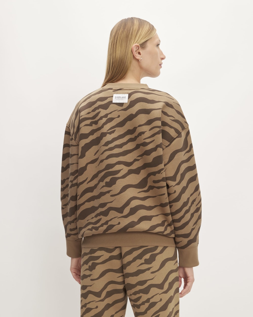 womens-retrack-oversized-crew-cocoa-tigers-eye-brown