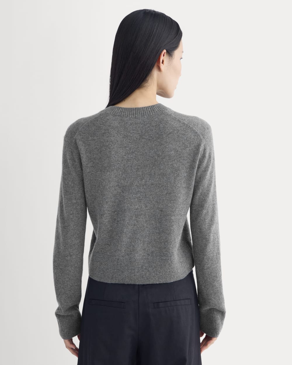 womens-cashmere-cropped-high-v-sweater-heather-charcoal