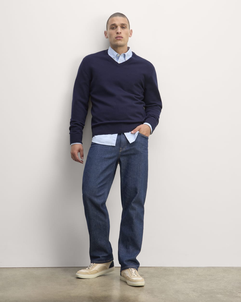 mens-cashmere-vneck-navy