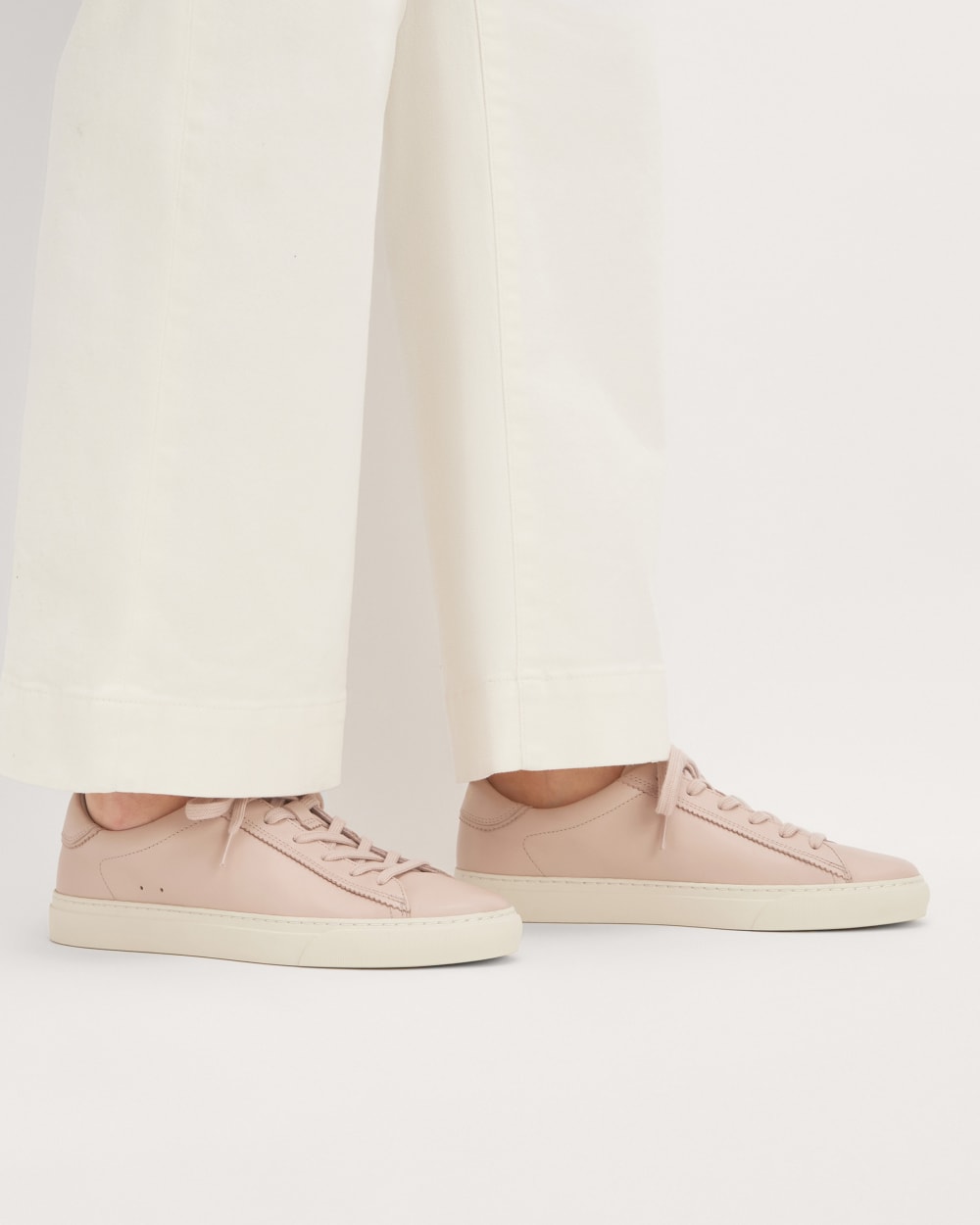womens-day-sneaker-pale-pink | alt