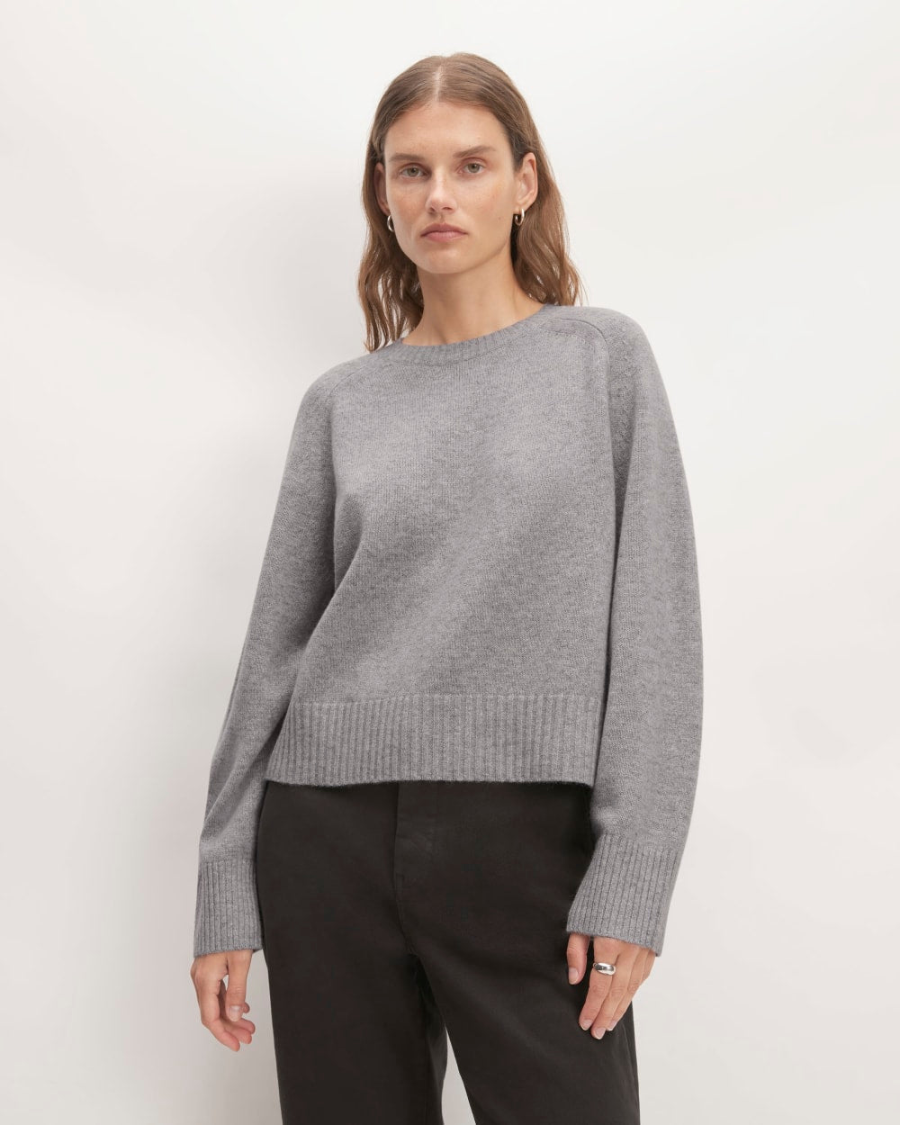 womens-cashmere-boxy-crew-sweater-heathered-grey | primary