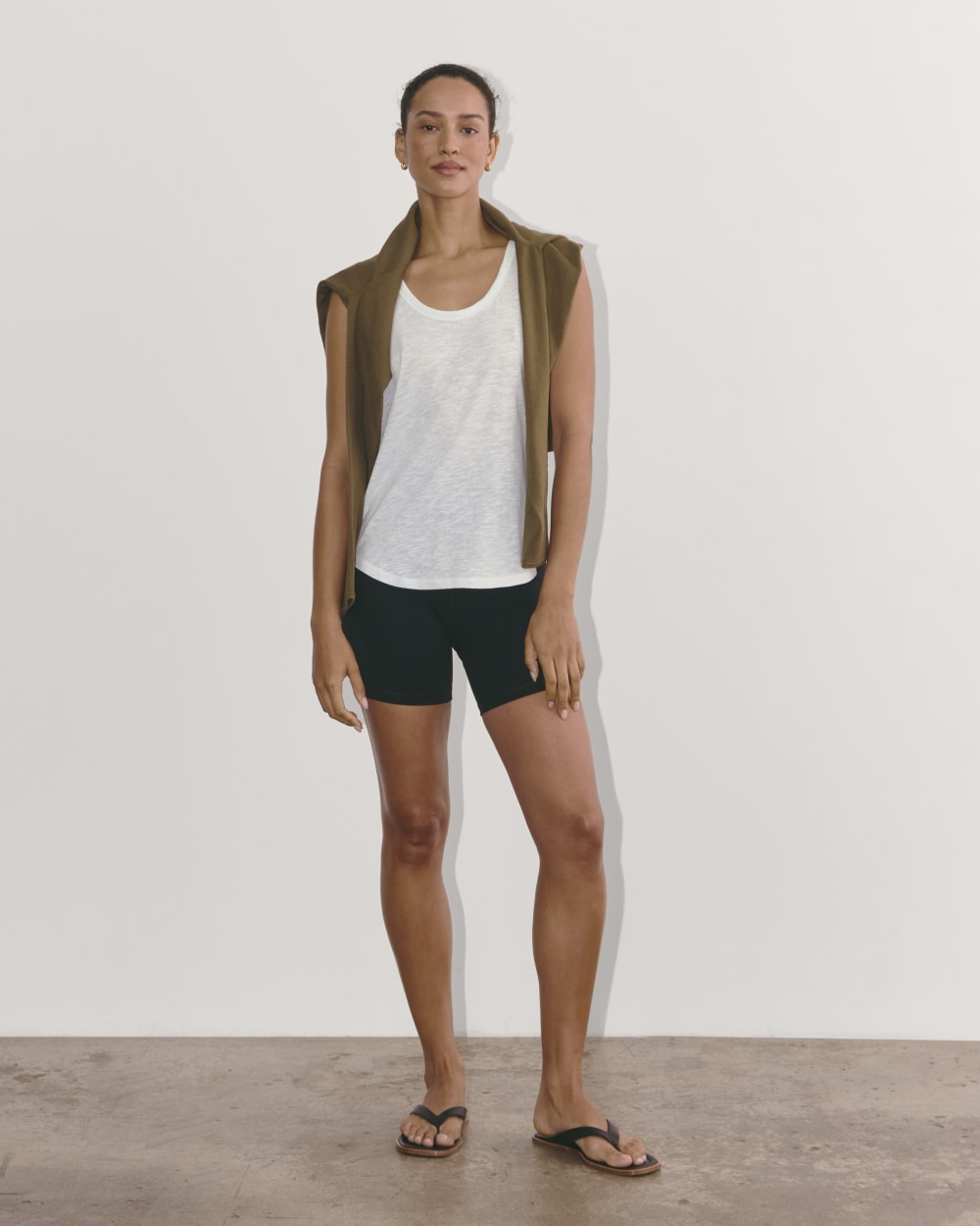 womens-perform-tank-white