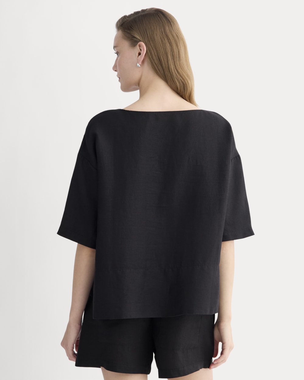 womens-boatneck-top-in-linen-black