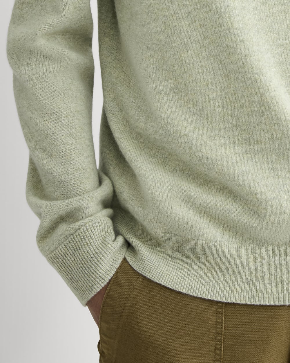 mens-cashmere-crew-heather-moss