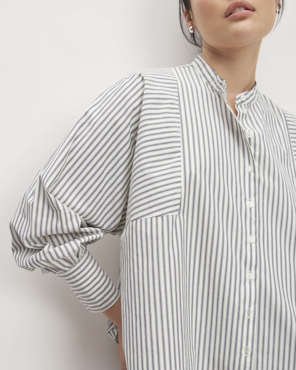 womens-oversized-raglan-shirt-bone-navy