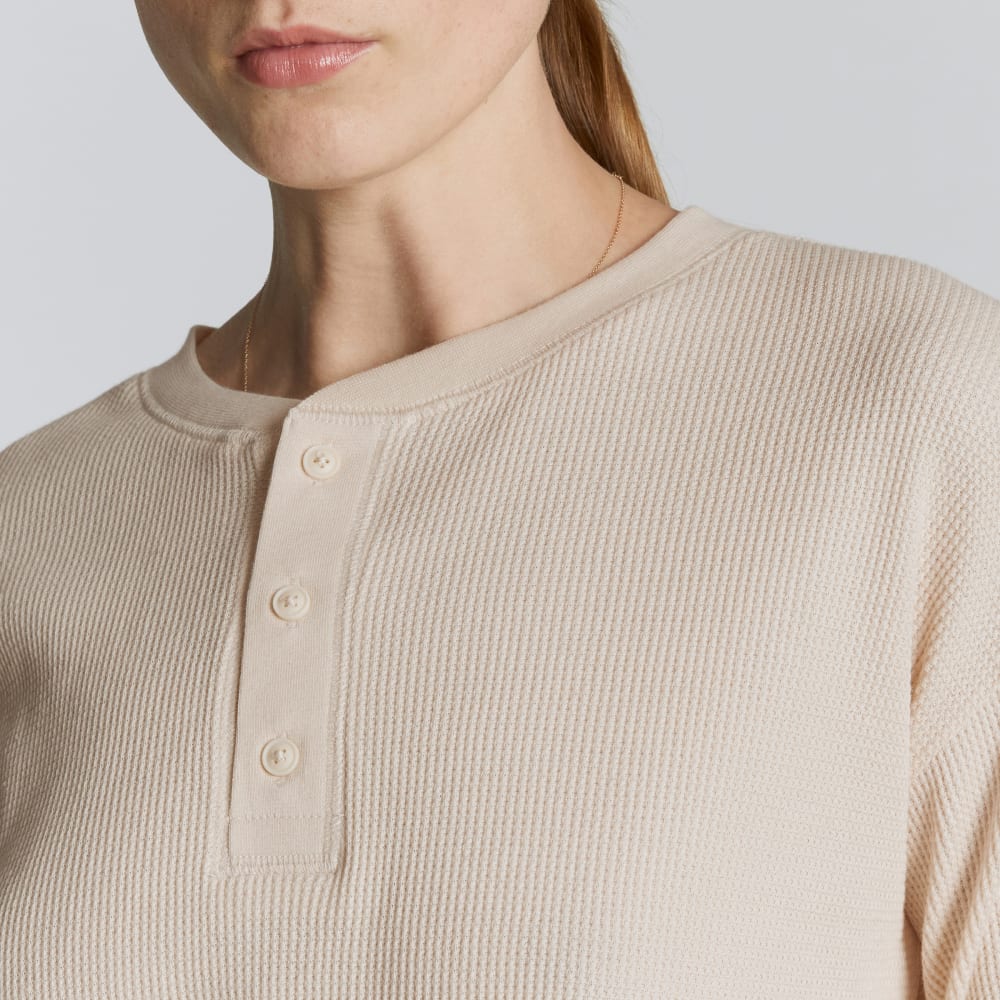 womens-organic-ctn-waffle-henley-brazilian-sand | alt