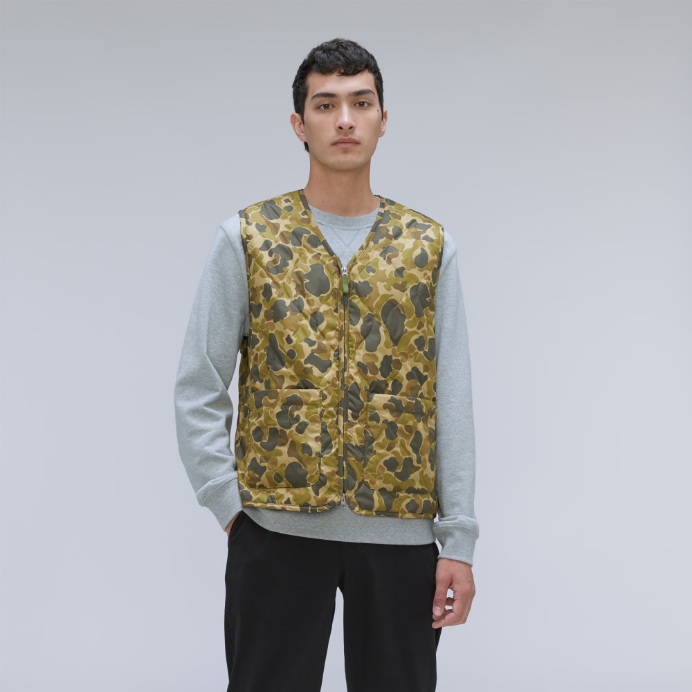 mens-renew-liner-vest-fennel-seed-camo | primary