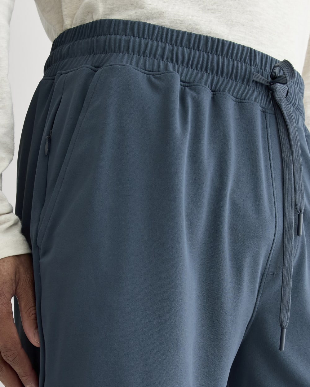 mens-off-duty-tech-short-midnight-navy