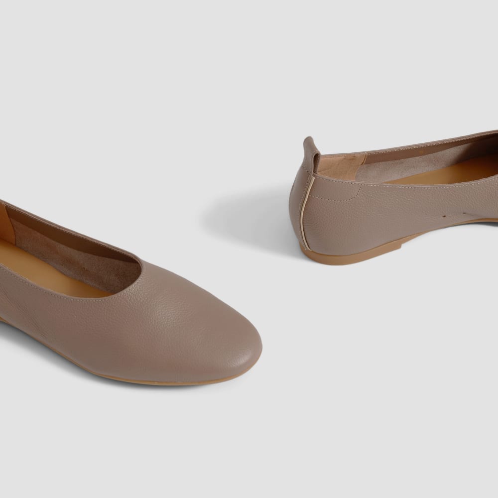 womens-day-glove-mocha