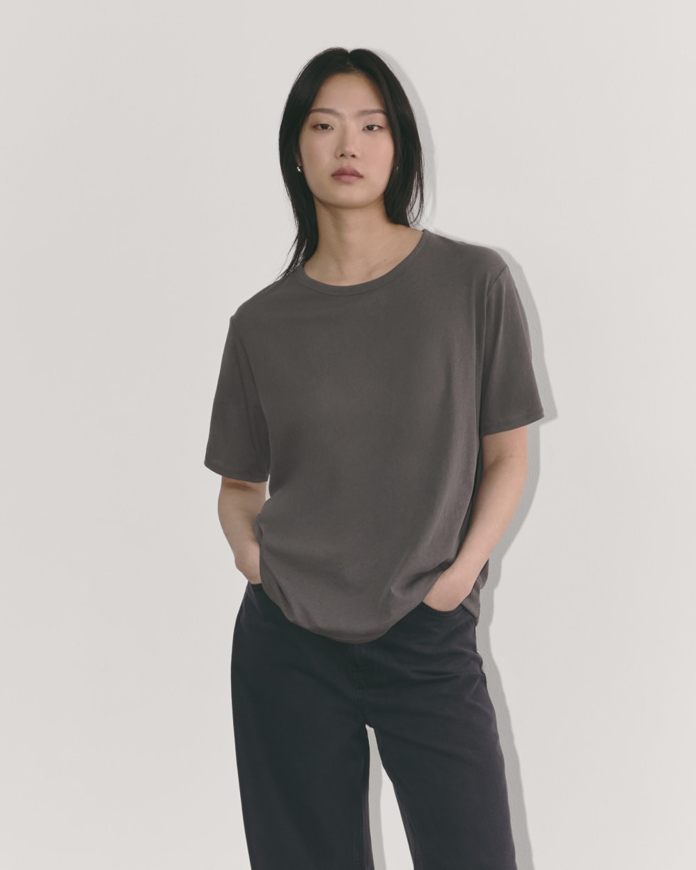 womens-air-oversized-crew-tee-graphite | primary