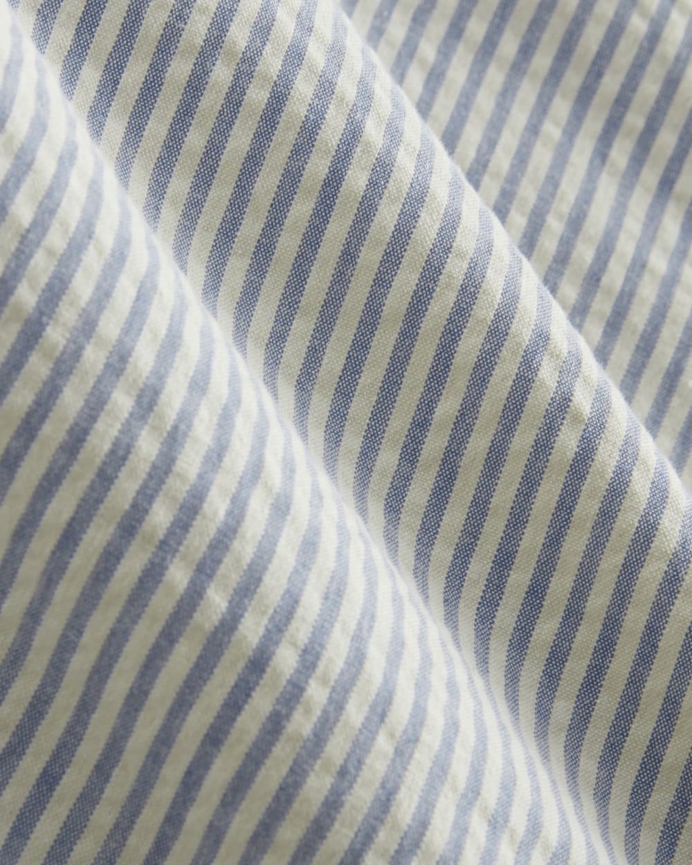 mens-seersucker-ls-resort-shirt-dblue-natural