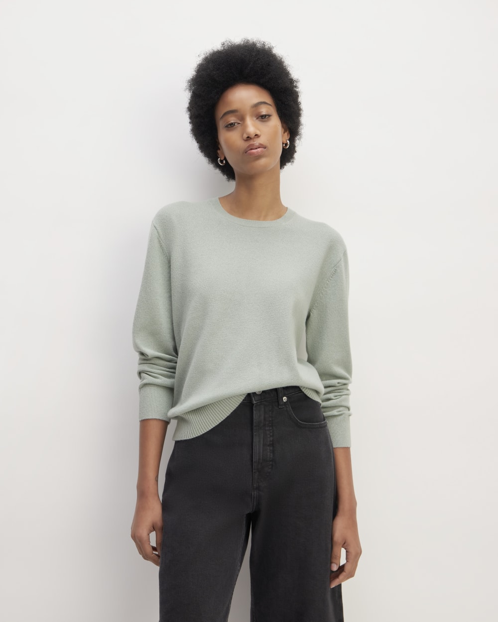womens-cashmere-classic-crew-sweater-light-sage-green | primary