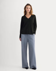 womens-cashmere-relaxed-v-neck-classic-black