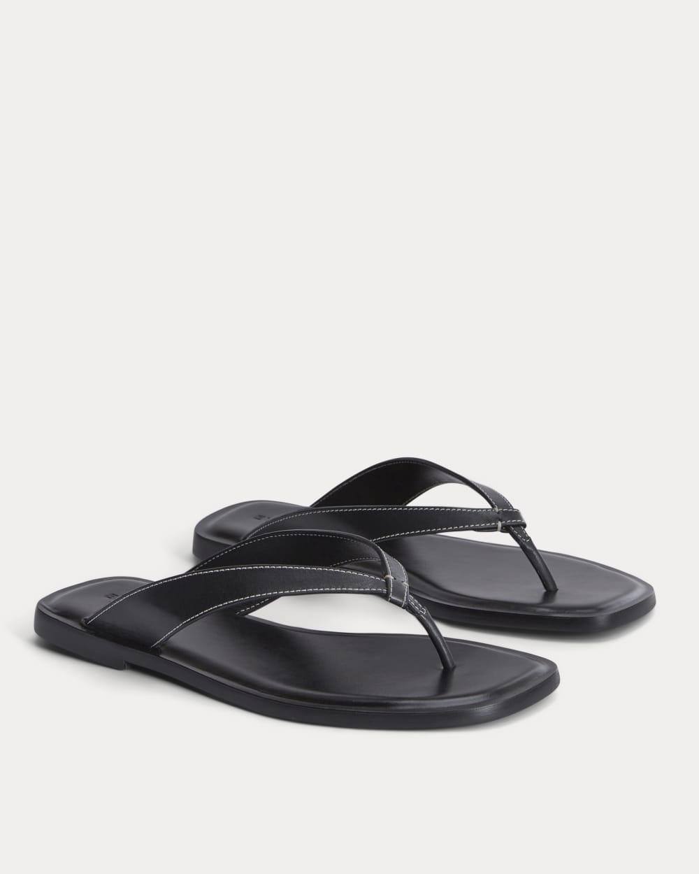 womens-leather-flip-flop-black