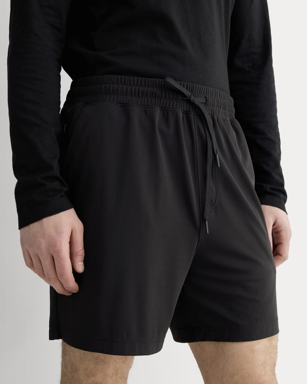 mens-off-duty-tech-short-black