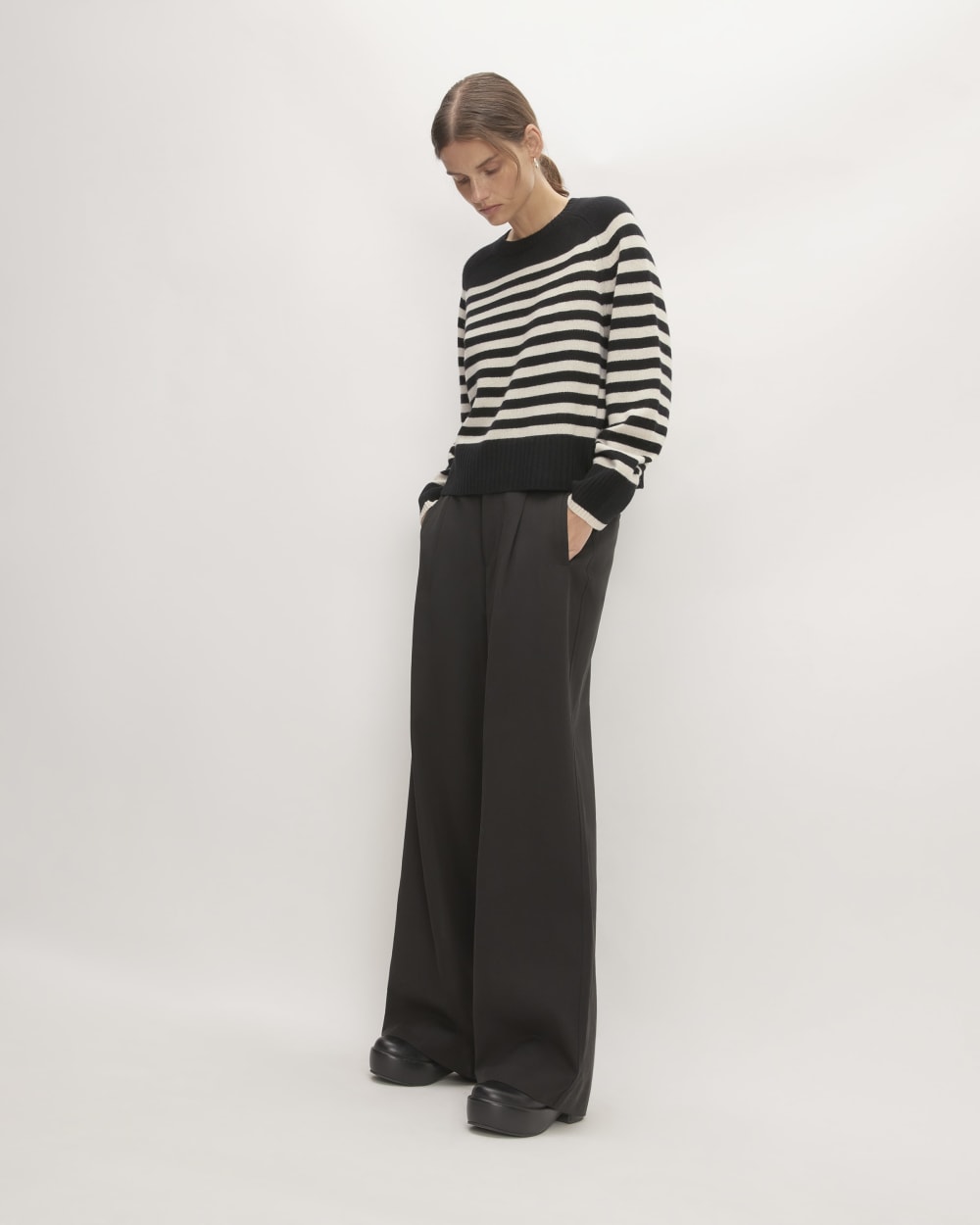 womens-cashmere-boxy-crew-sweater-black-bone