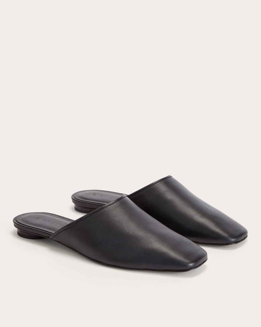 women-leather-day-mule-black