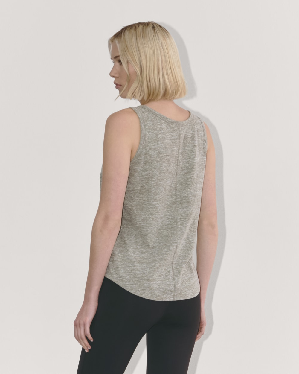 womens-perform-tank-heathered-olive