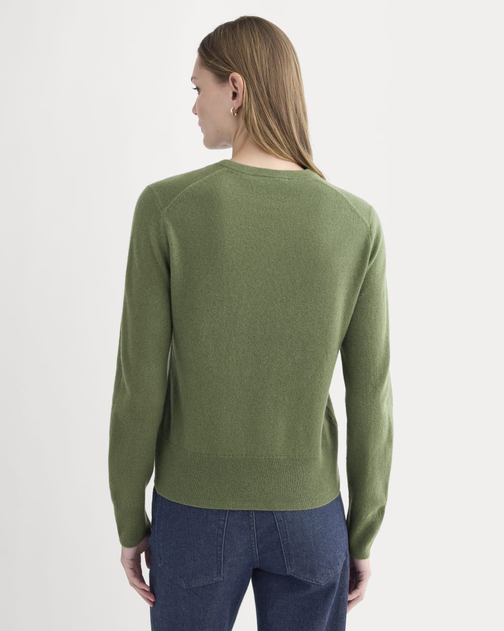 womens-cashmere-slim-crew-sweater-forest-green